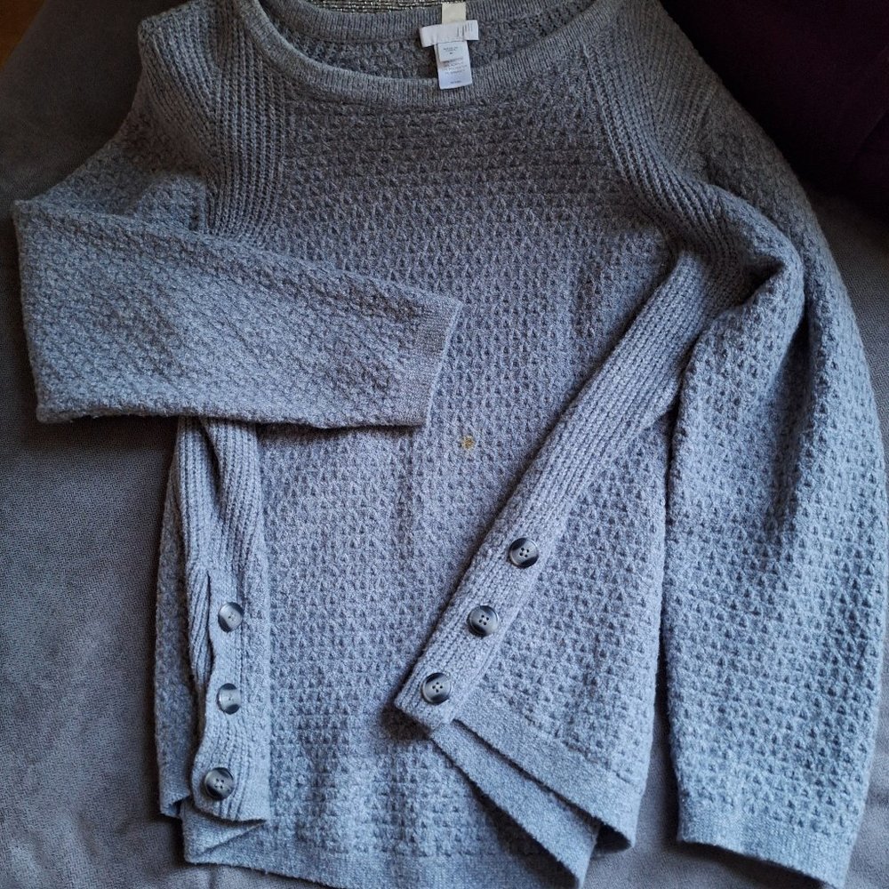 J Jill Gray Pull over Sweater.  Soft 3 button up Bottom Side Slits.  Size M